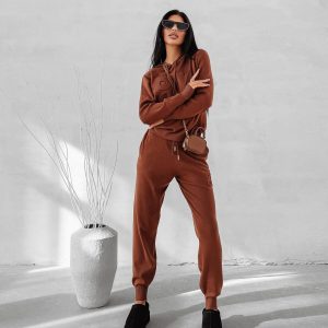 Komplet damski OLAVOGA BOSSIE jasnobrązowy - obrazek 1