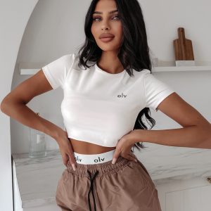 T-shirt damski dopasowany BASIC MUSE OLAVOGA ecru - obrazek 1